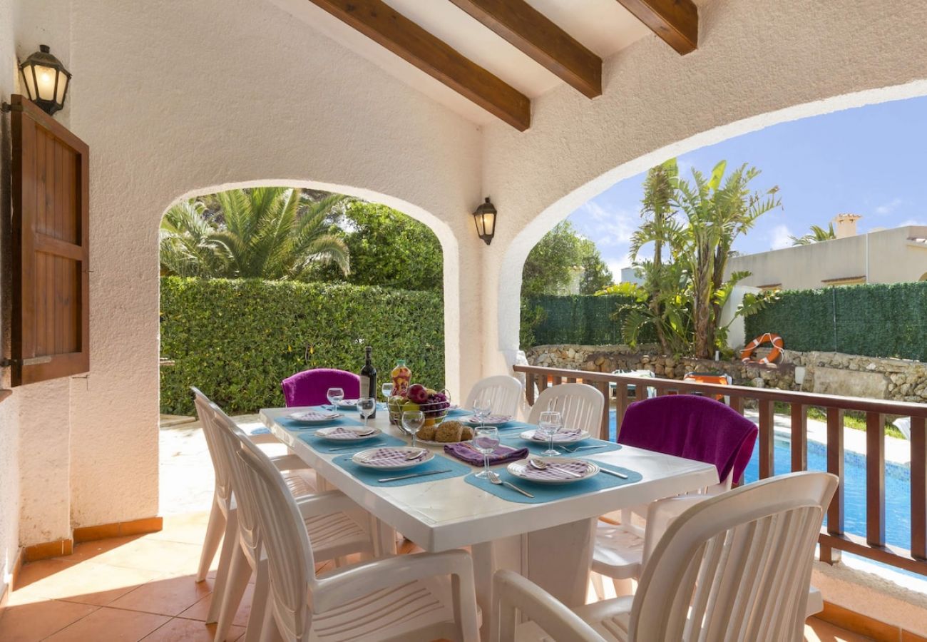 Villa en Cala Blanca - VILLA GERARD