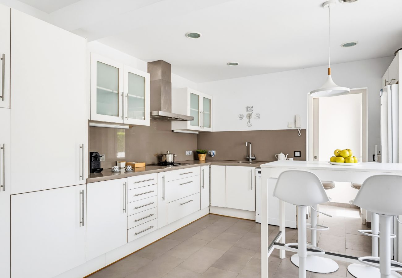 Villa en Cala Blanca - VILLA MAGDALENA
