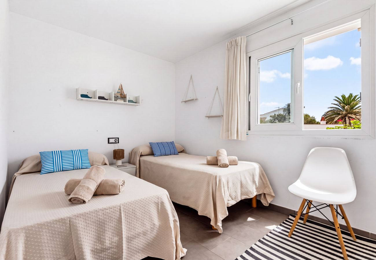 Villa en Cala Blanca - VILLA MAGDALENA