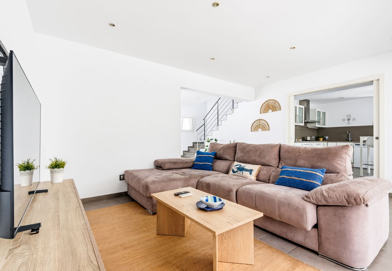 Villa en Cala Blanca - VILLA MAGDALENA