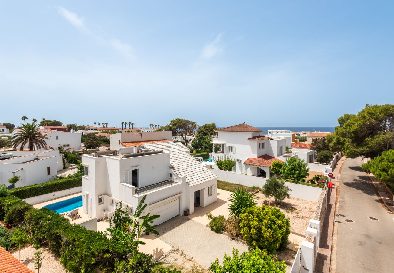 Villa in Cala Blanca - VILLA MAGDALENA