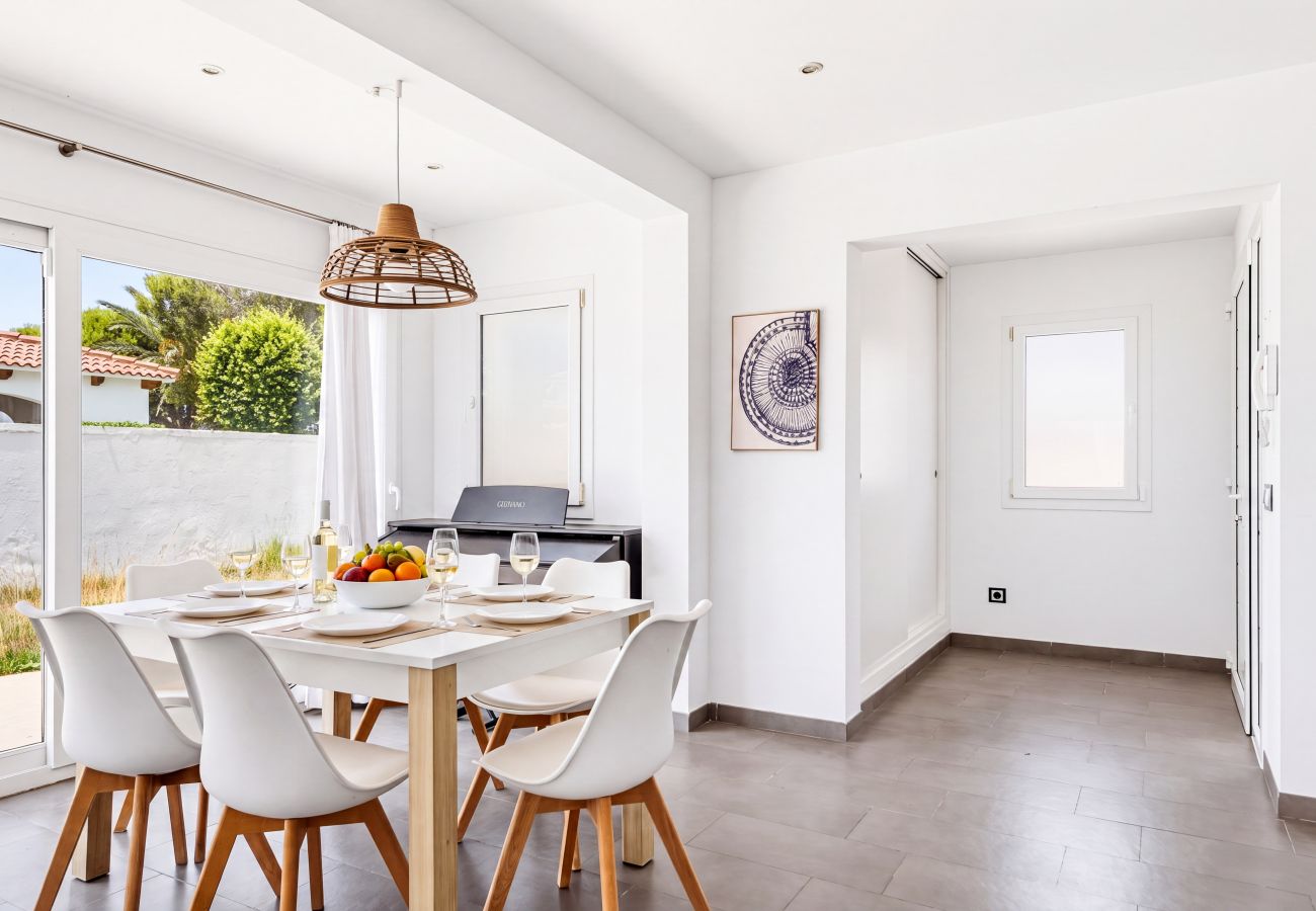 Villa à Cala Blanca - VILLA MAGDALENA
